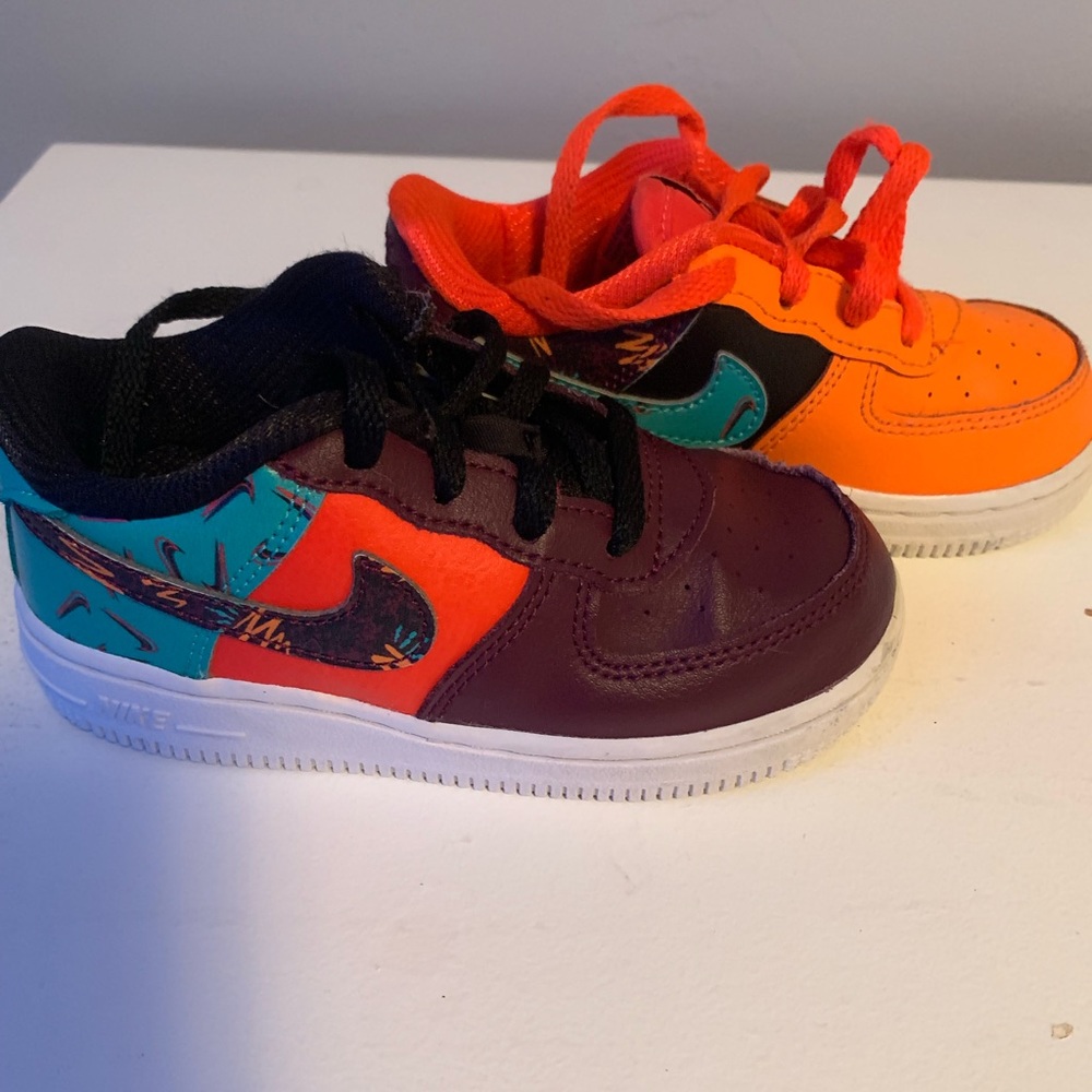 Nike Air Force 1’s color block EUC